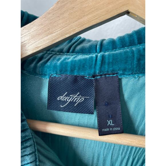 Buckle Daytrip Ribbed Velvet Tunic Shirt Button Front Teal XL Stretch - Picture 3 of 6